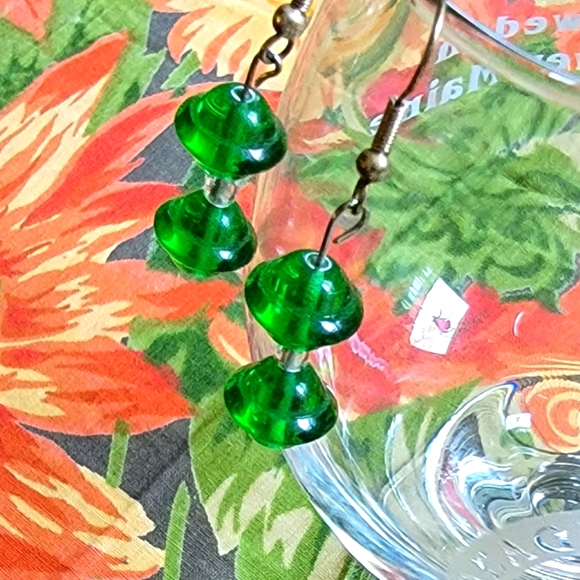 🍃 Dangle Beaded Earrings - Picture 5 of 5